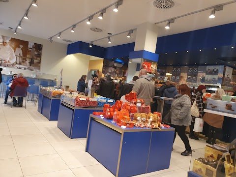 Lindt Chocolate Shop Da Vinci