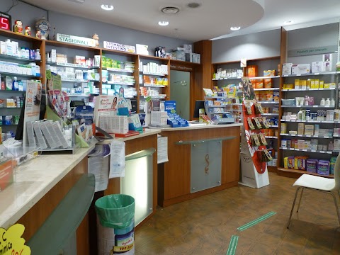 Farmacia Apotheke Quintavalle - Piazza Milano