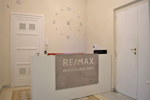 Agenzia Immobiliare RE/MAX Immobiliari Uniti Napoli