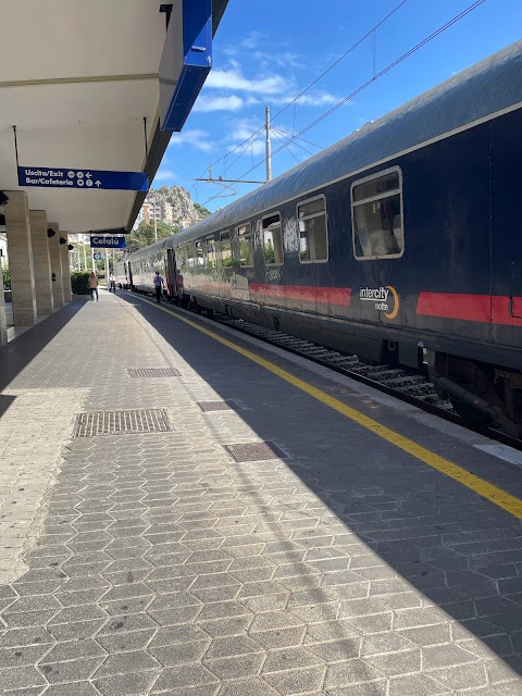 Stazione Ferroviaria di Cefalù