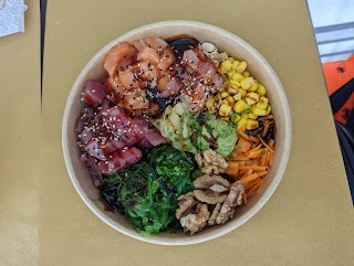 Love's Sushi Pin & Poke's Bowl