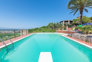 La casina del forno con piscina solarium e barbeque