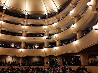 Trianon Viviani - teatro della Canzone napoletana