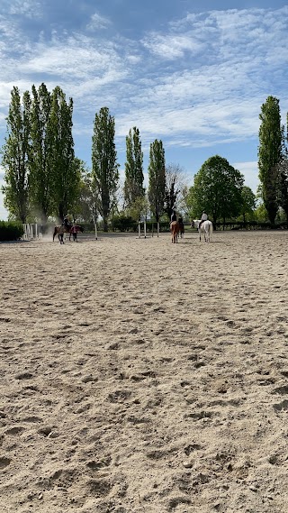 Associazione Dilettantistica Equestre Le Cascine