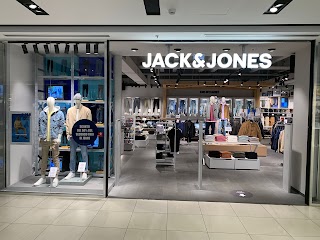 JACK & JONES