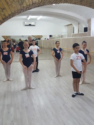 DanzateStelle - Scuola Professionale Di Danza - Testaccio