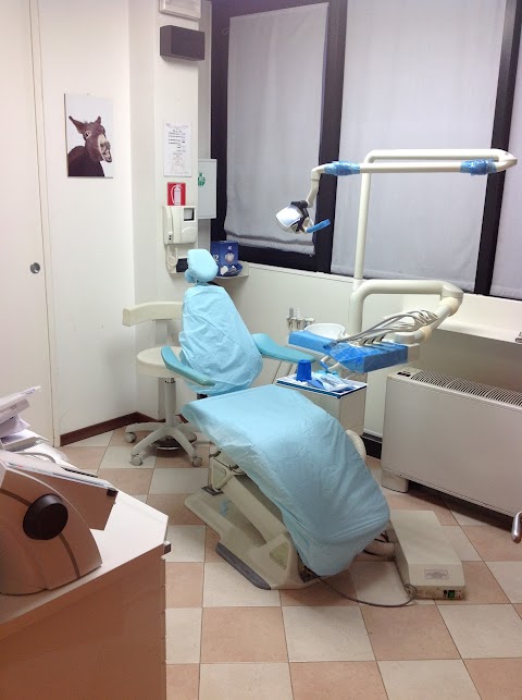 Studio Dentistico Associato Dott.Barion N. e Dott.Michielon Carloalberto.