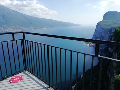 La terrazza sul lago