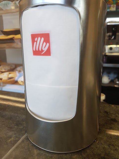 Bar snack Illy