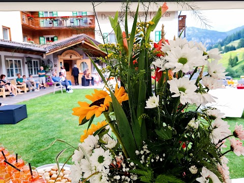 Dolomites Hotel Valacia | Alpine Outdoor Experience