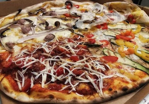 De Gustibus pizza service di Levada