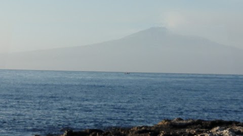 Marina dei Ciclopi di Romano Cristina