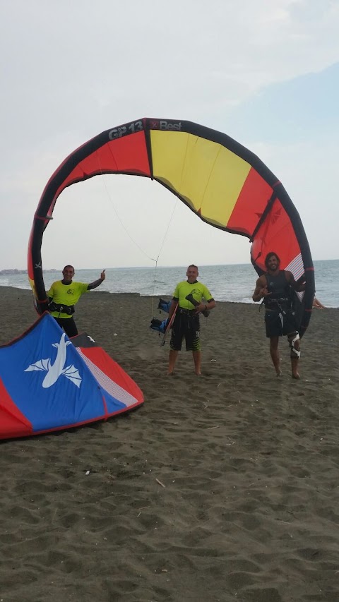 Tsunami Kite School