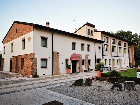 Albergo Corte della Rocca Bassa