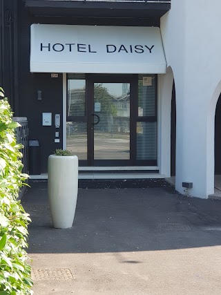 HOTEL DAISY