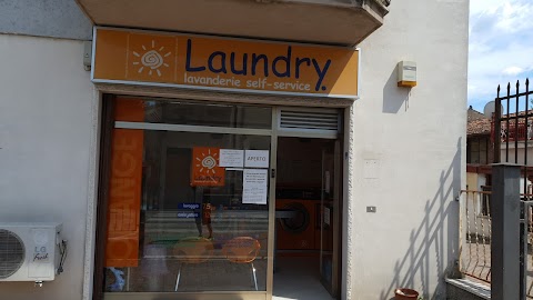 Lavanderia self service Laundry
