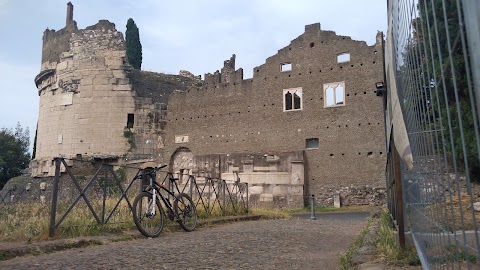 Centro Servizi Appia Antica - EcoBike - Bike Rental