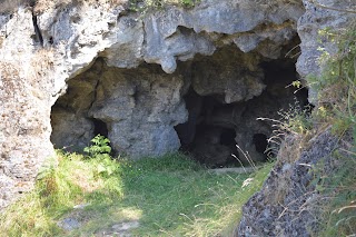 Grotta della Lamia