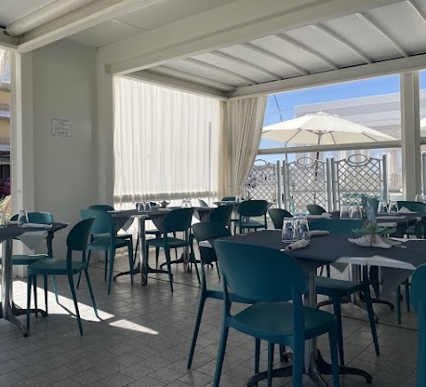 cin cin bar ristorante al mare