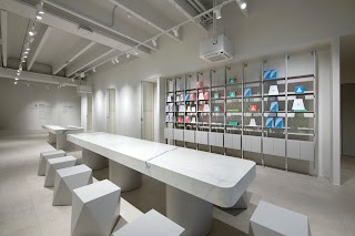 Active Surfaces showroom