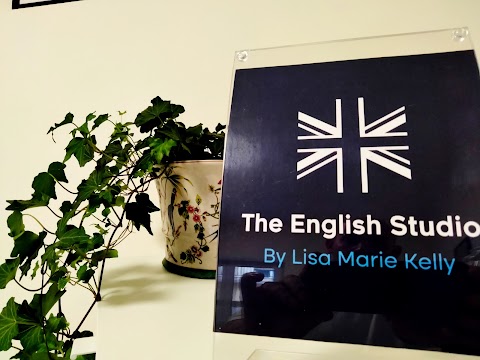 The English Studio by Lisa Marie Kelly