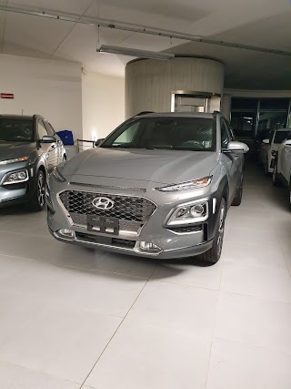 UNICAR SpA - Hyundai - Service