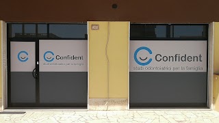 Studio Dentistico Confident da 30 anni i Dentisti della Famiglia