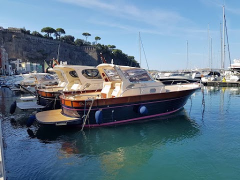 AirOne Boat Rental Noleggio Barche e Gommoni Escursioni in barca Capri Positano Amalfi