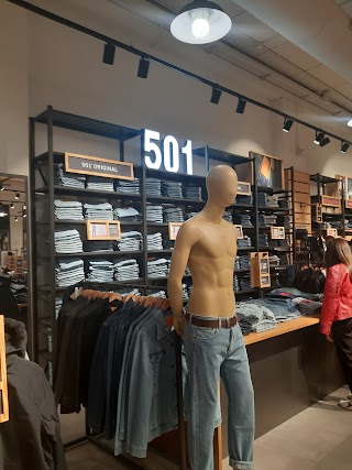 Levi's® Factory Outlet Molfetta Fashion District