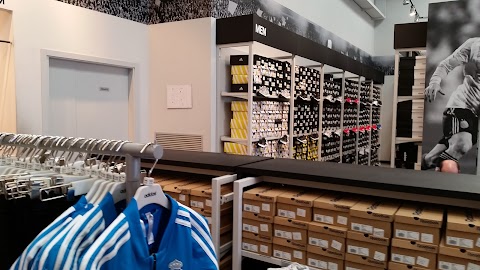 adidas Outlet Store Vicolungo