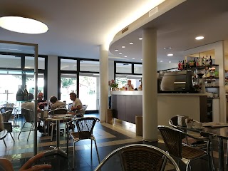 Caffe' Centrale Snc Di Lessio Paolo E Vania
