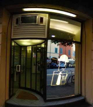 Hair Club - Parrucchiere e Barbiere Bologna