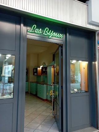 Les Bijoux