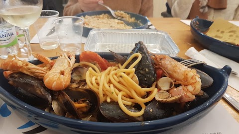 ACQUAPAZZA Ristocceria di Pesce & Panetteria