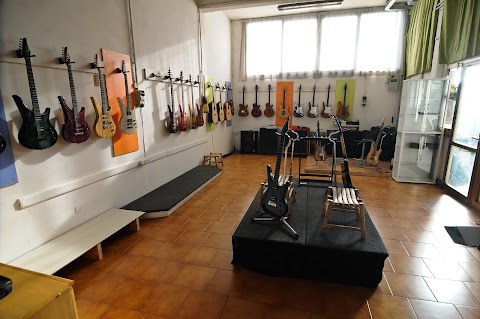 Manne Guitars di Andrea Ballarin