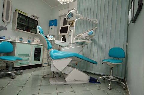 Studio Dentistico Dental Card s.a.s.