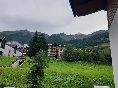 Hotel Villa Milano - Albergo con Ristorante in Val di Sole a Peio Fonti - Hotel ai piedi del Gruppo Ortles-Cevedale