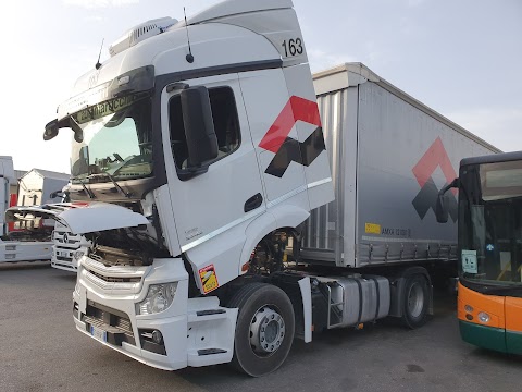 Mercedes-Benz Service | Centro Riparazioni