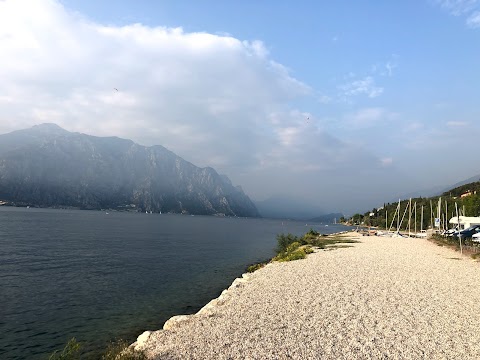 Hotel con piscina Casa Marinella - Hotel fronte Lago a Malcesine vicino ai campi di Tennis di Navene