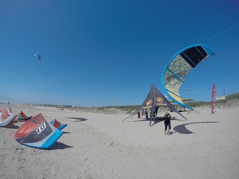 Kitesurfing Ostia Scuola Kitesurf Roma (Sede Legale)