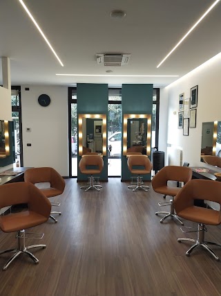 "Spunto A Capo" Di Buriani Sara Hair Studio