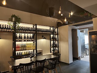 Officina, Cocktail Bar, Ristopub e Aperitivo