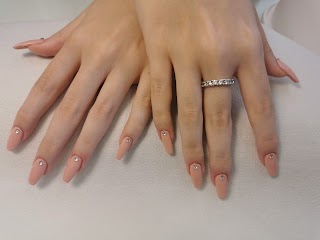 J NAIL ART