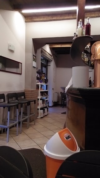 Agora' Caffe' Snc Di Bagozzi K. E Regonini A. & C.