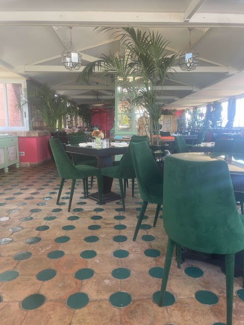 Restaurant @ Villa Carlotta