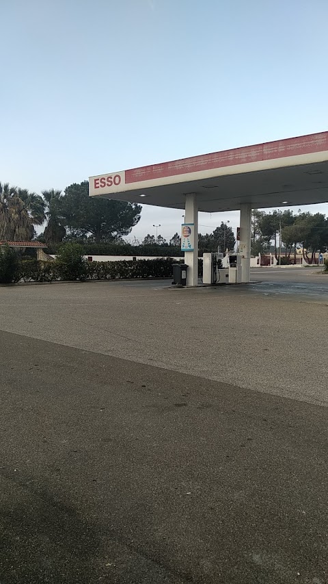 Stazione di Servizio Esso