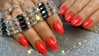 Beautiful Shiny Nails di Loredana Giannone