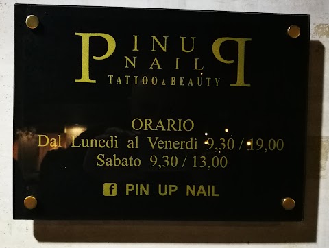 Pin Up Nail Di Paola Ceccarelli Roma