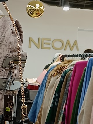 NEOM Abbigliamento