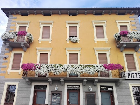 Pizzeria,Camere la Sosta